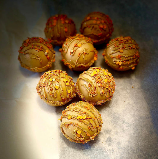 Pumpkin Spice Caramel White Hot Chocolate Bomb